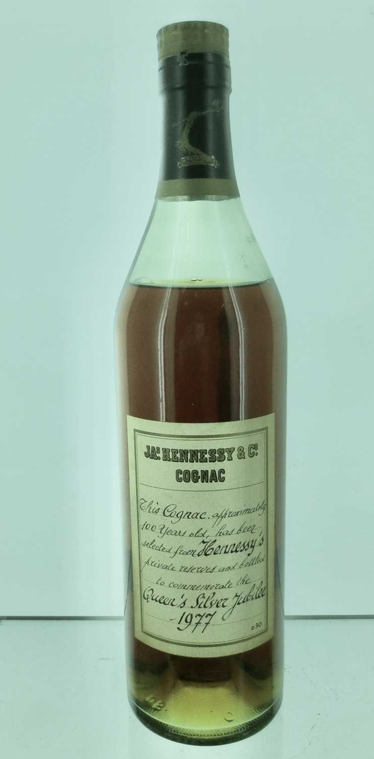 Lot 117 - 1 bottle 1977 Hennessy Silver Jubilee Cognac